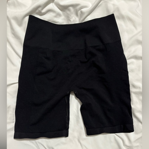 Alphalete Amplify Shorts - Picture 3 of 3